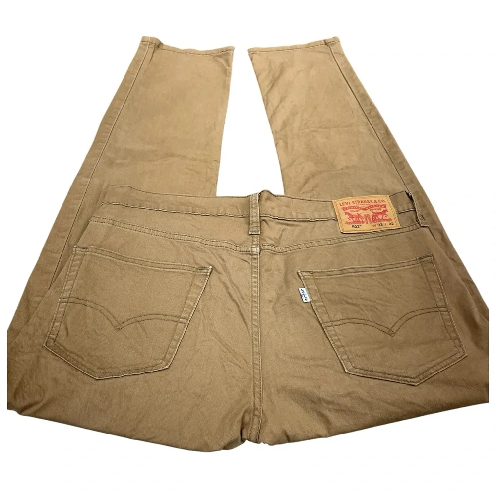 MENS LEVIS KHAKI 502 SZ 33/32